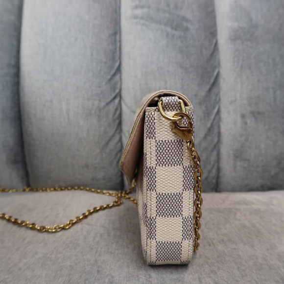 ❌SOLD❌LOUIS VUITTON POCHETTE FELICIE - Picture 9 of 10